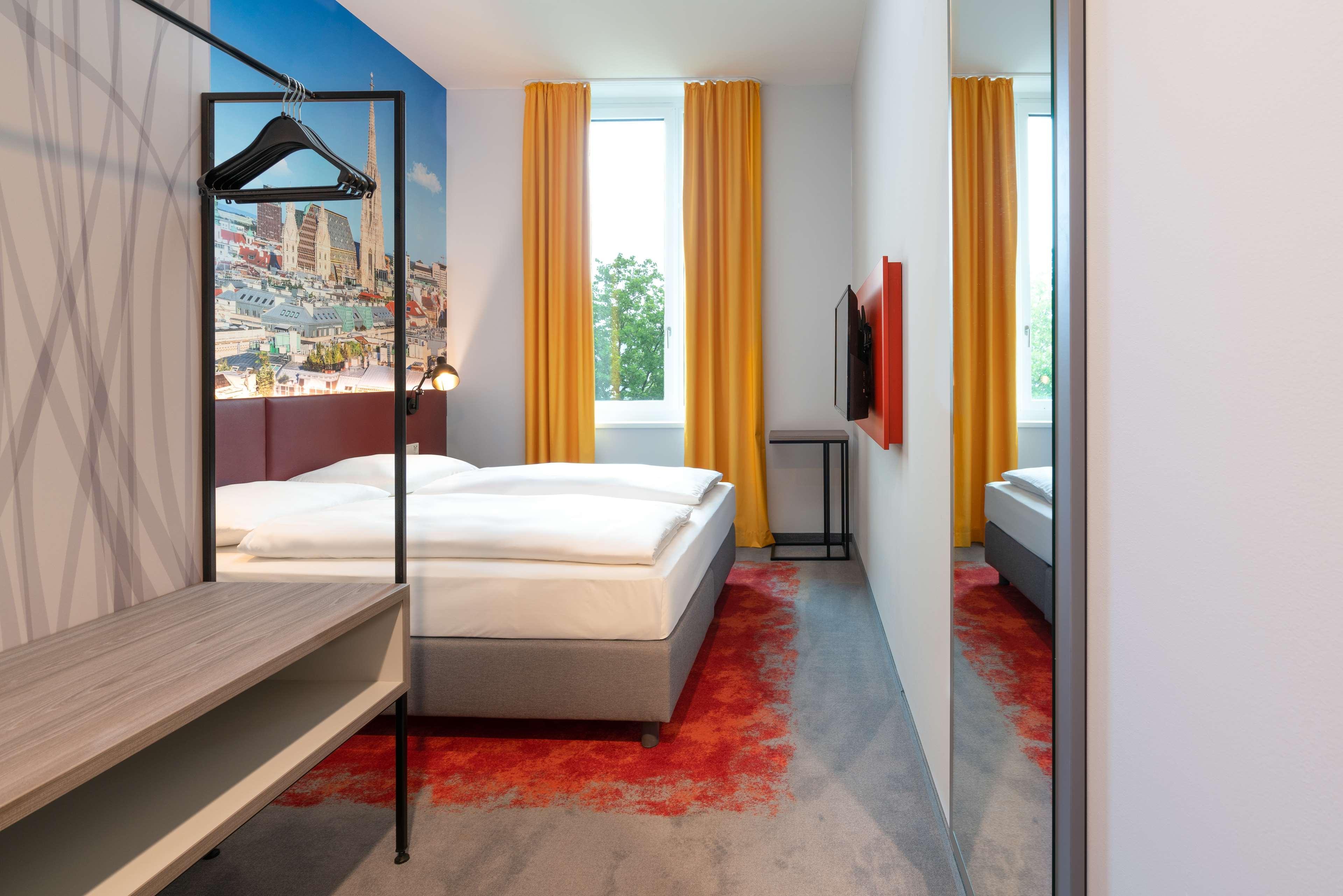 Campanile South Hotel 3*
